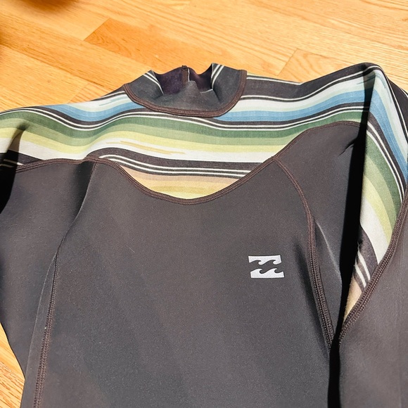 Billabong Black and Striped Wetsuit Top - Picture 3 of 4